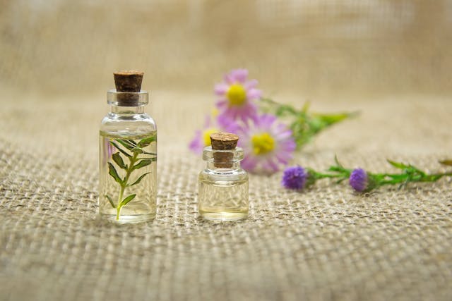 PERFUME MACERATION: THE ART AND SCIENCE BEHIND YOUR FAVORITE SCENTS